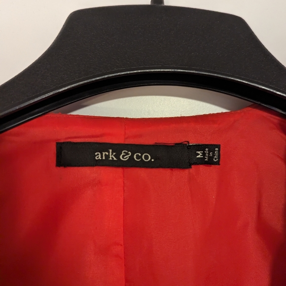 Red cape jacket - Picture 4 of 6